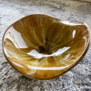 VINTAGE Wyatt Art Pottery MCM Dish from Canada